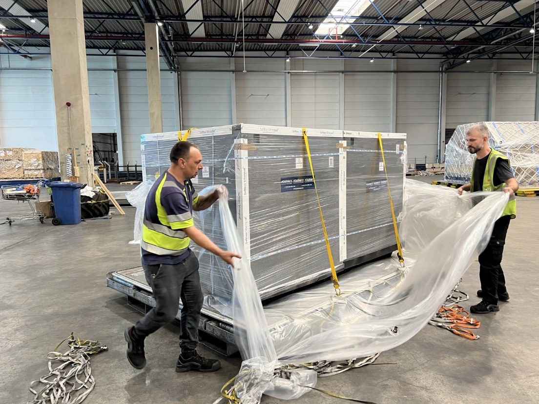 Cargo preparation and handling before takeoff